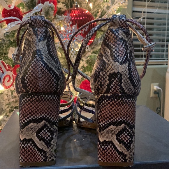 Vince Camuto Heels - Picture 4 of 5
